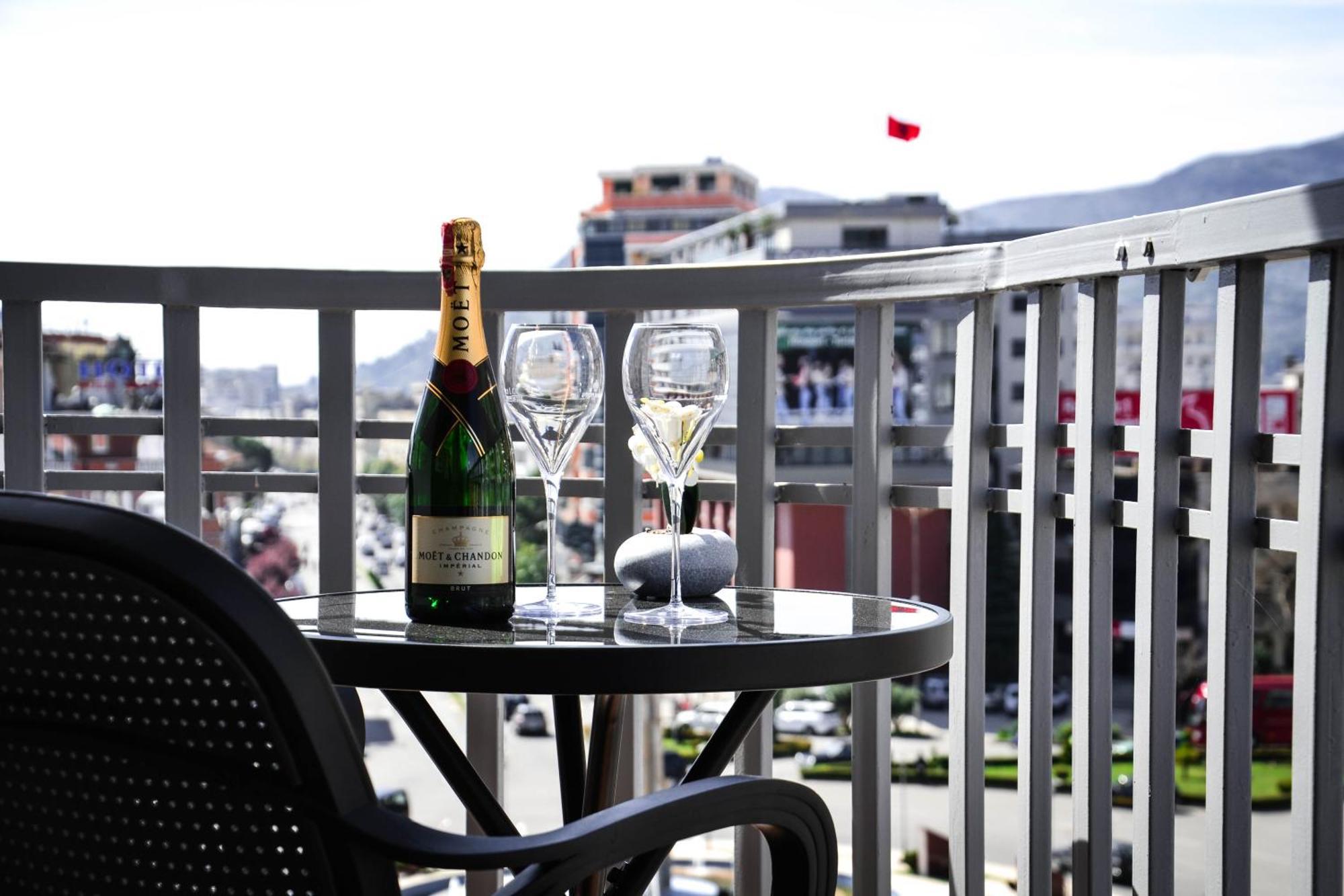 Horizont Apart-Hotel ชโคเดอร์ ภายนอก รูปภาพ