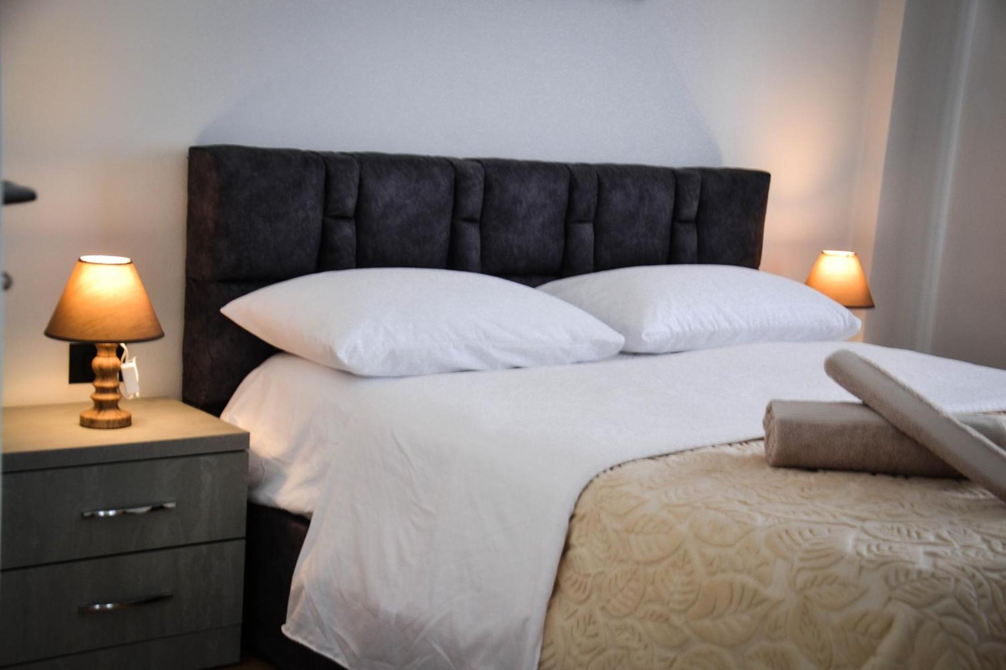 Horizont Apart-Hotel ชโคเดอร์ ภายนอก รูปภาพ
