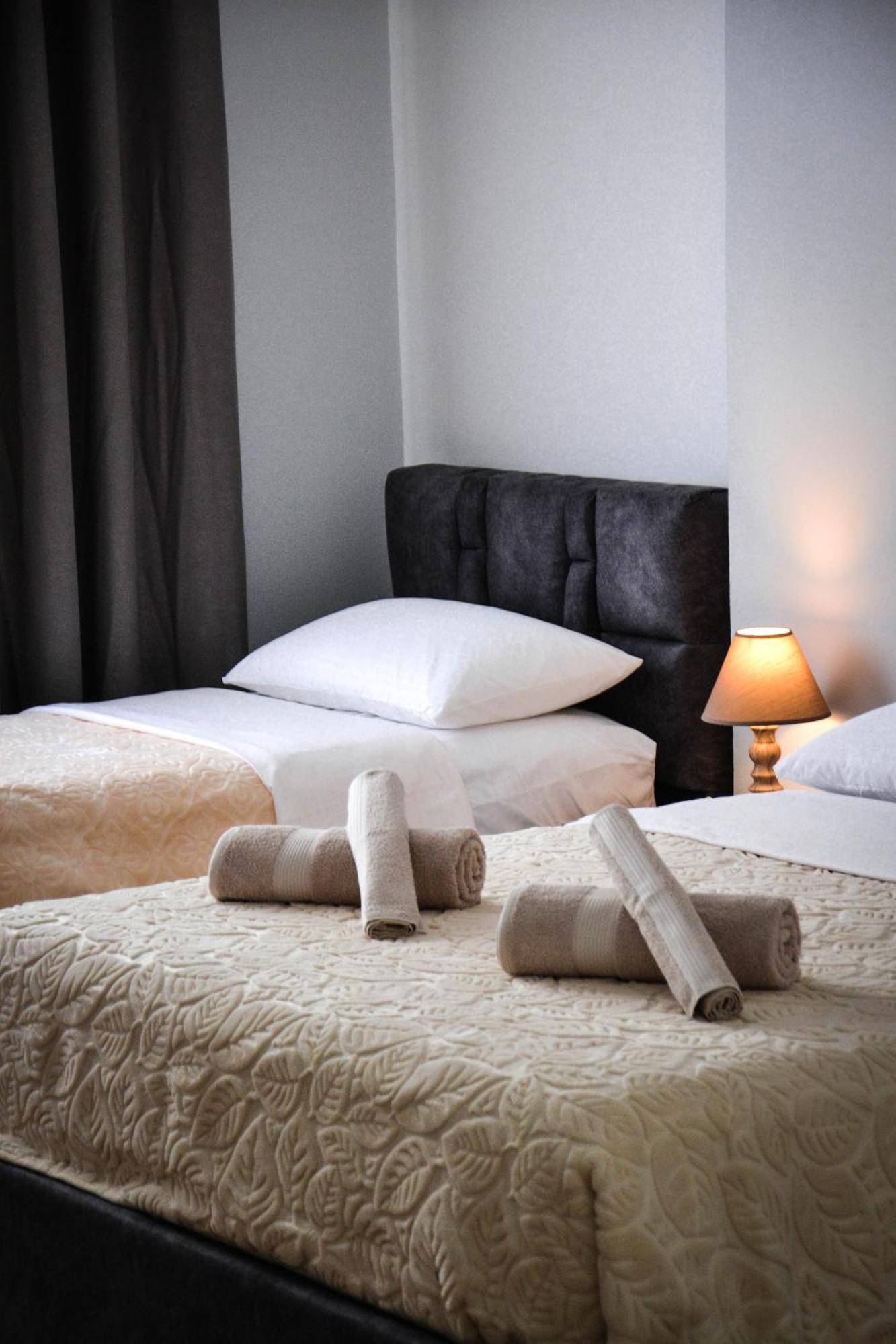 Horizont Apart-Hotel ชโคเดอร์ ภายนอก รูปภาพ