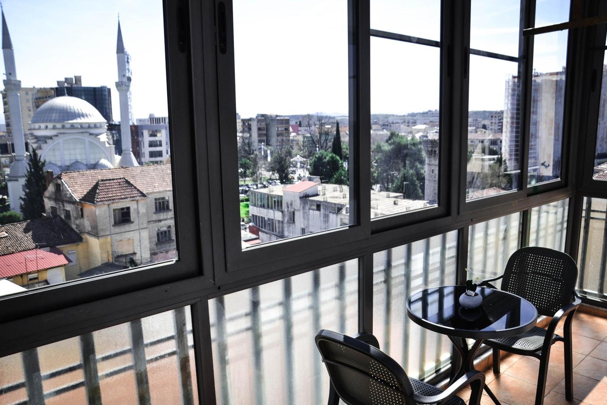 Horizont Apart-Hotel ชโคเดอร์ ภายนอก รูปภาพ