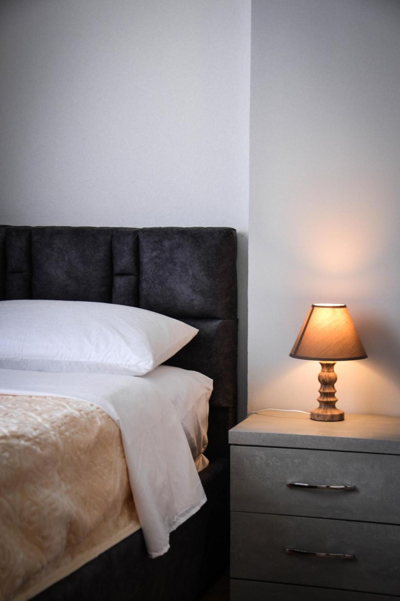 Horizont Apart-Hotel ชโคเดอร์ ภายนอก รูปภาพ